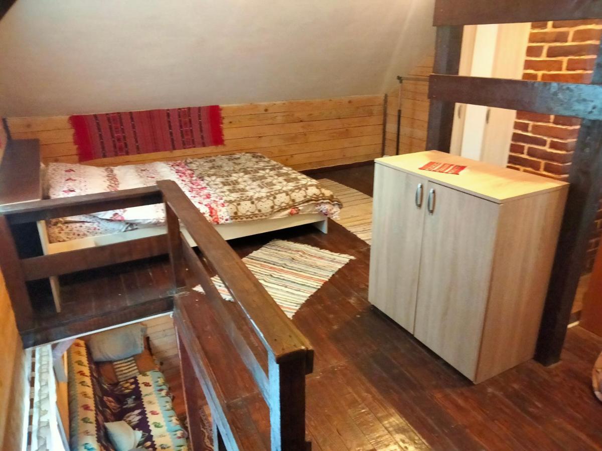 Vila Casa Piscul Lupului Pucioasa Exteriér fotografie