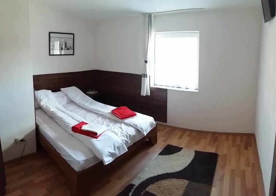 Vila Casa Piscul Lupului Pucioasa Exteriér fotografie