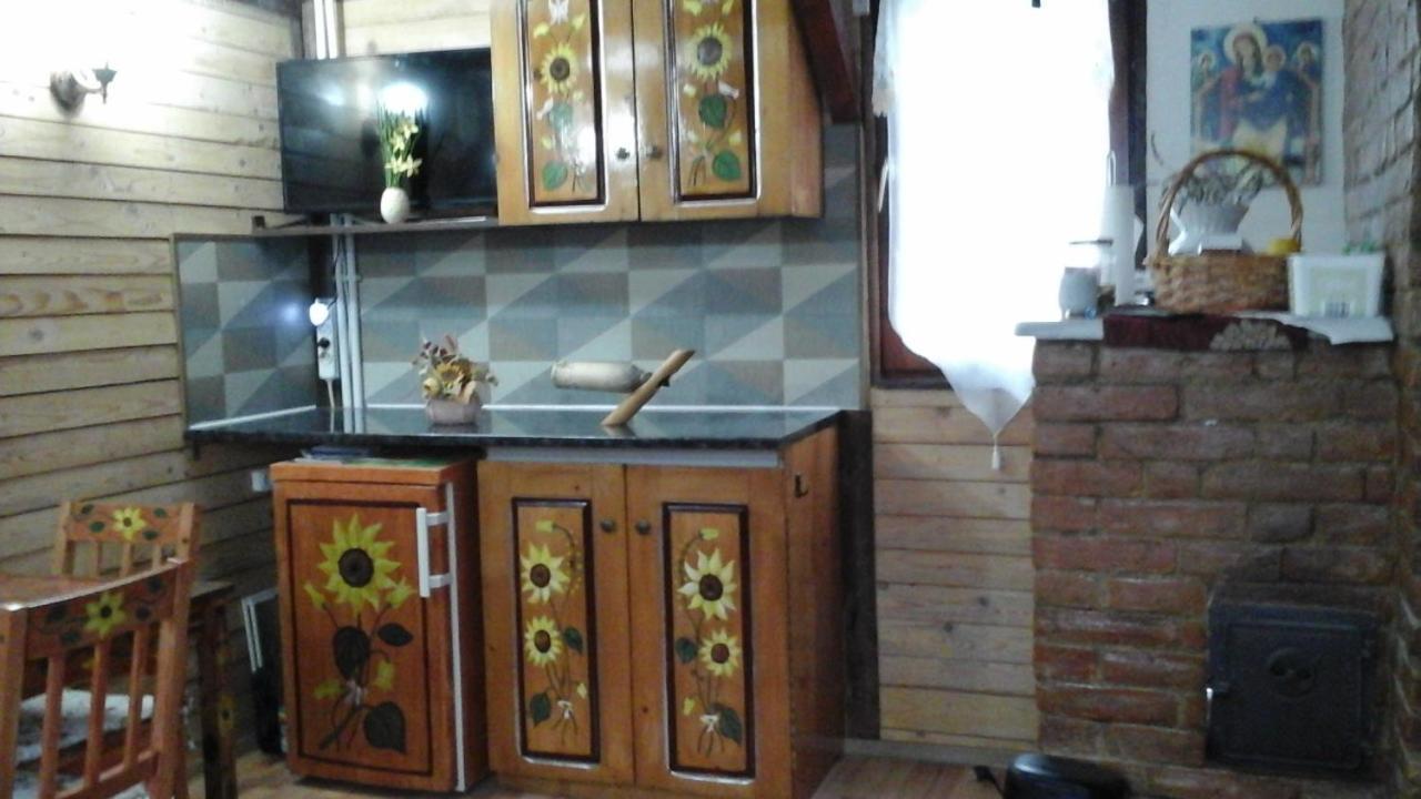 Vila Casa Piscul Lupului Pucioasa Exteriér fotografie